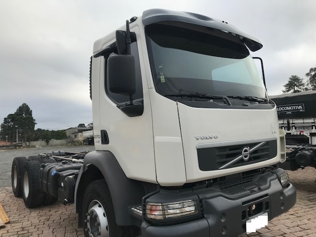 Volvo VM-270 2012 